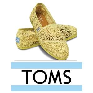 NEW Lemon Crochet Toms